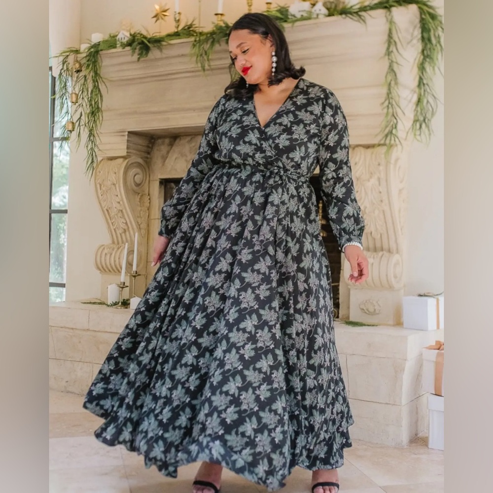 NWT Holly Berry Ivy City Co Maxi Dress